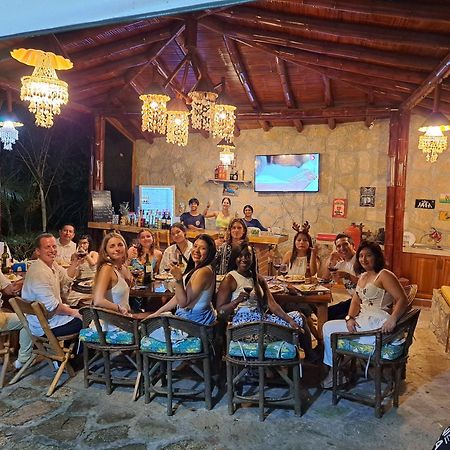 Marybutch Otel Manglaralto Dış mekan fotoğraf