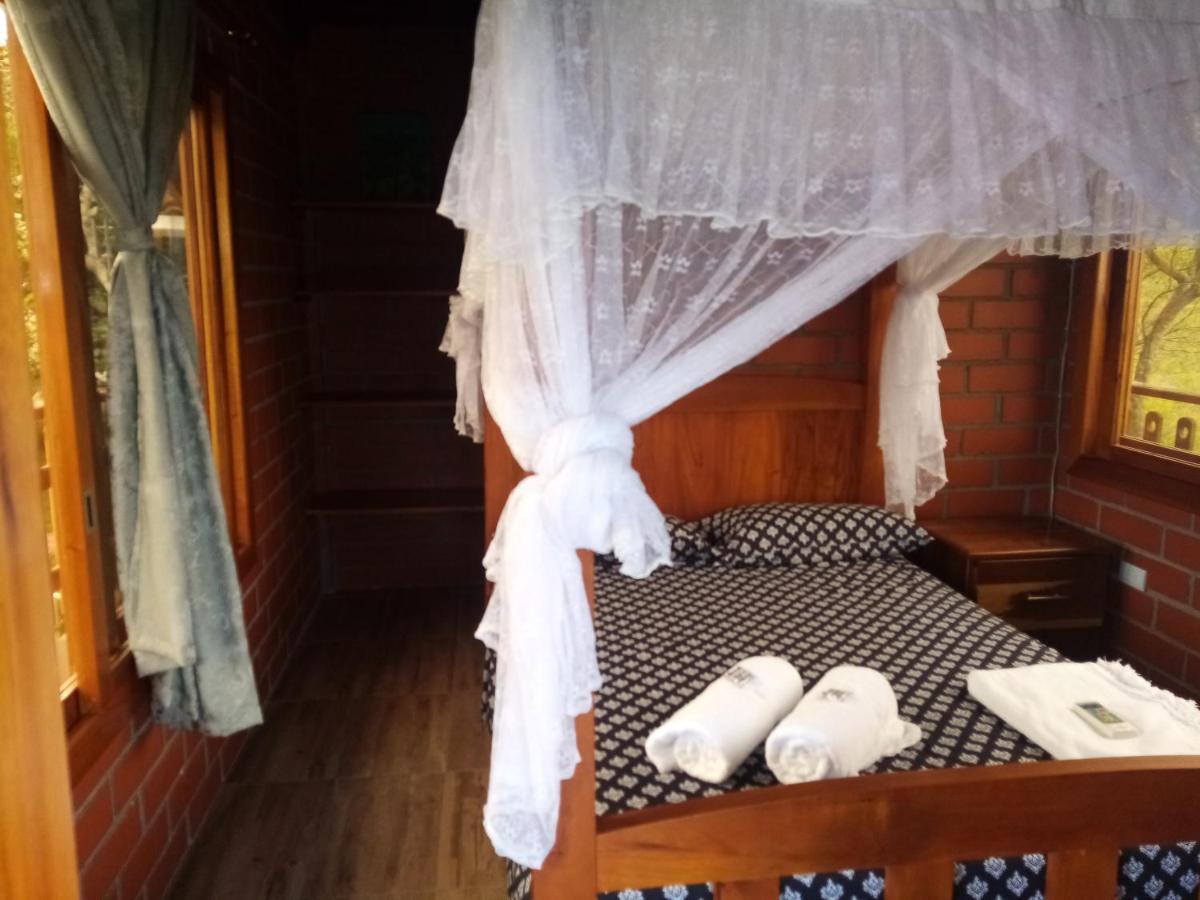 Marybutch Otel Manglaralto Dış mekan fotoğraf