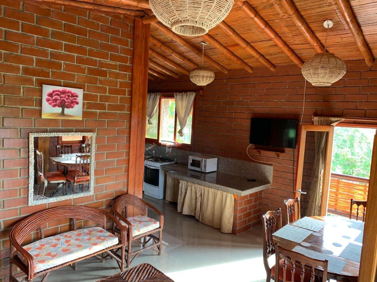 Marybutch Otel Manglaralto Dış mekan fotoğraf