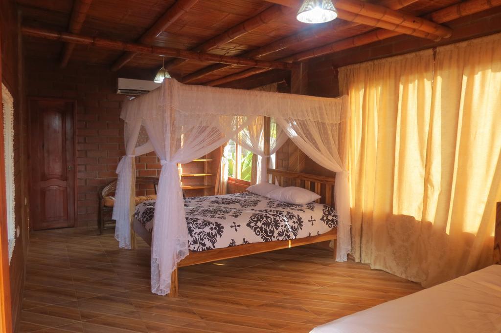 Marybutch Otel Manglaralto Dış mekan fotoğraf
